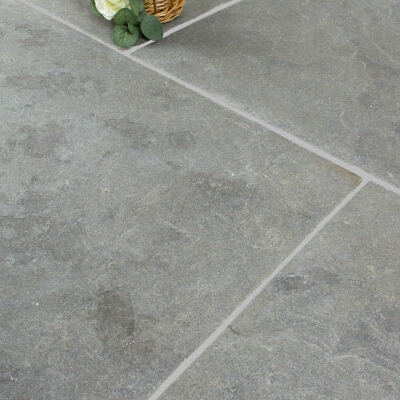 Bordeaux Grey Limestone Tile - Tumbled