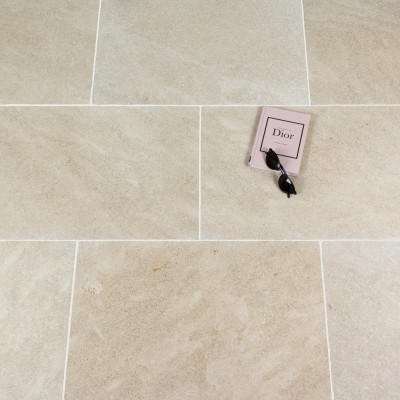 Targon Beige Limestone Tile - Tumbled Targon Beige Limestone Tile - Tumbled